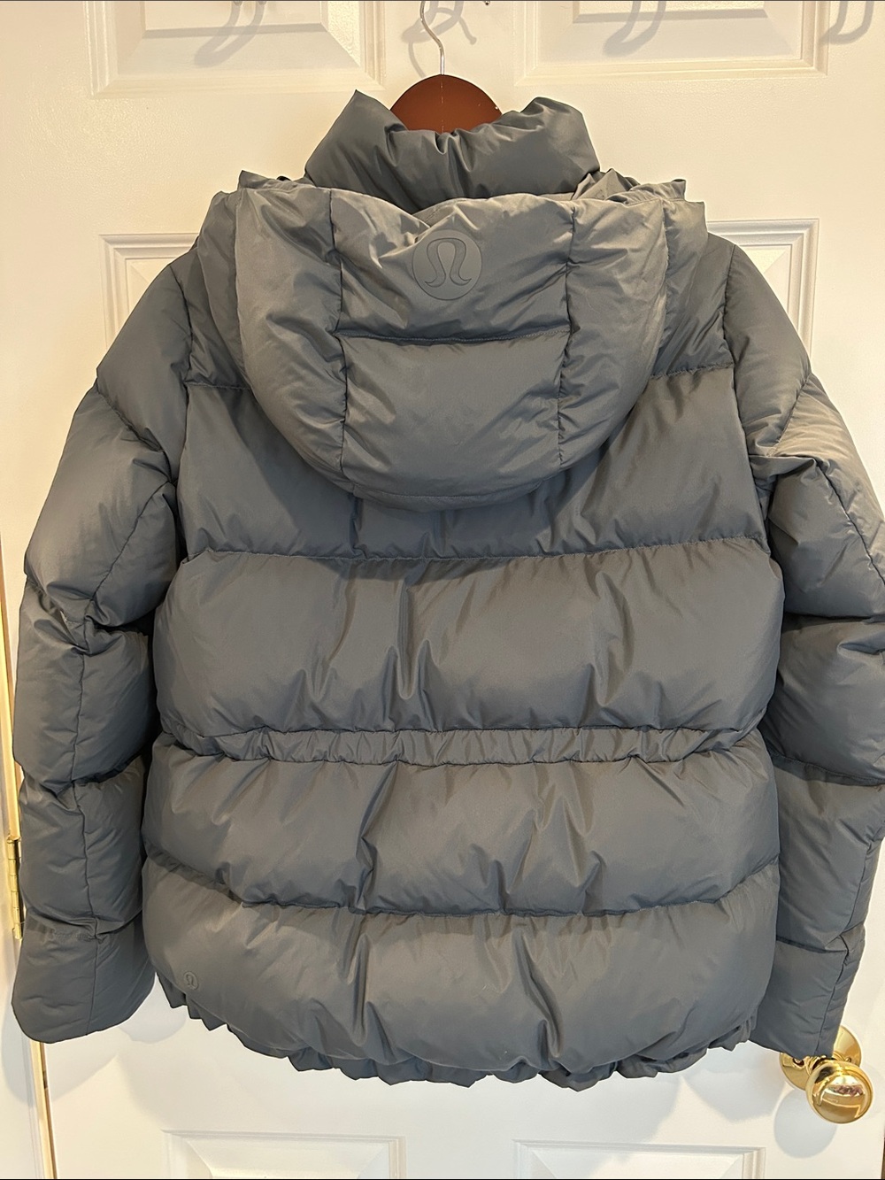 lululemon athletica Matte teal/green Puffer Jacket with detachable Hood size 2